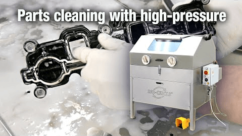 Parts_cleaning_with_high_pressure